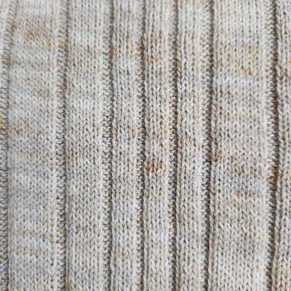 Gorgeous Pilcro by Anthropology sleeveless Sweater/top. Size Small. - Picture 8 of 9